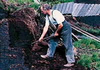 Torfstecher bei der Arbeit